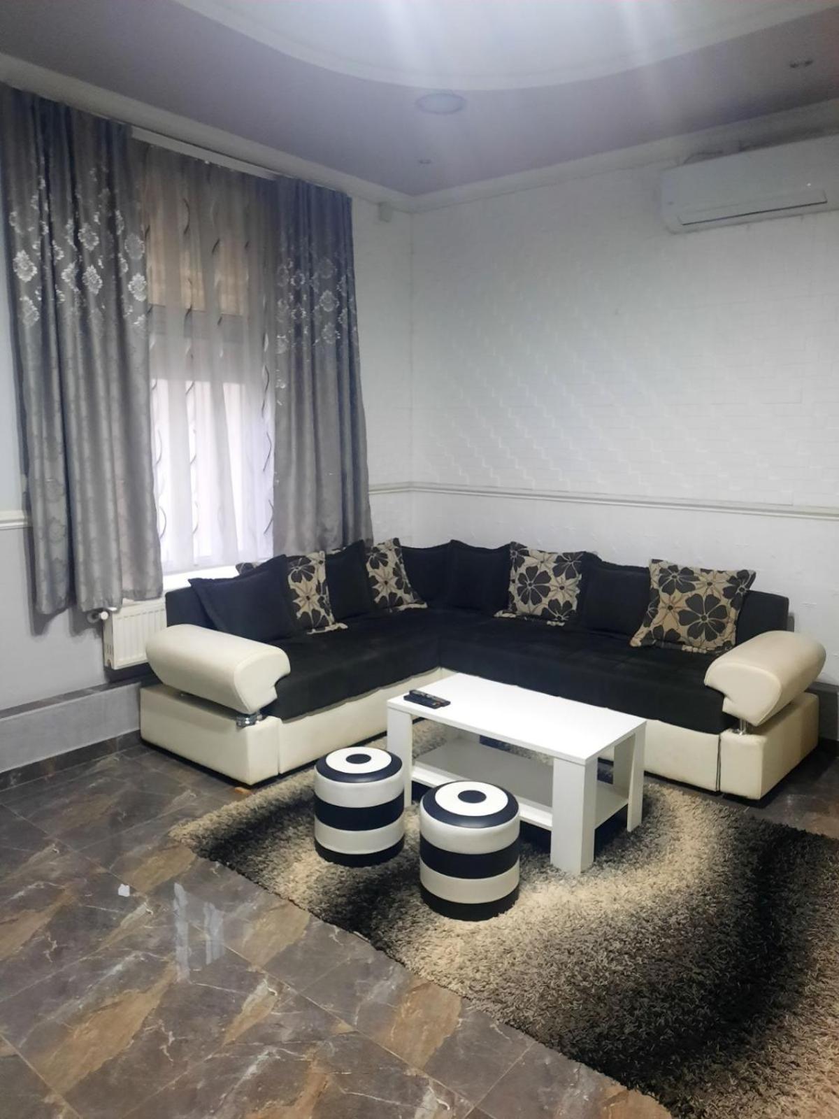 Apartments Royal Menex Požarevac Zimmer foto