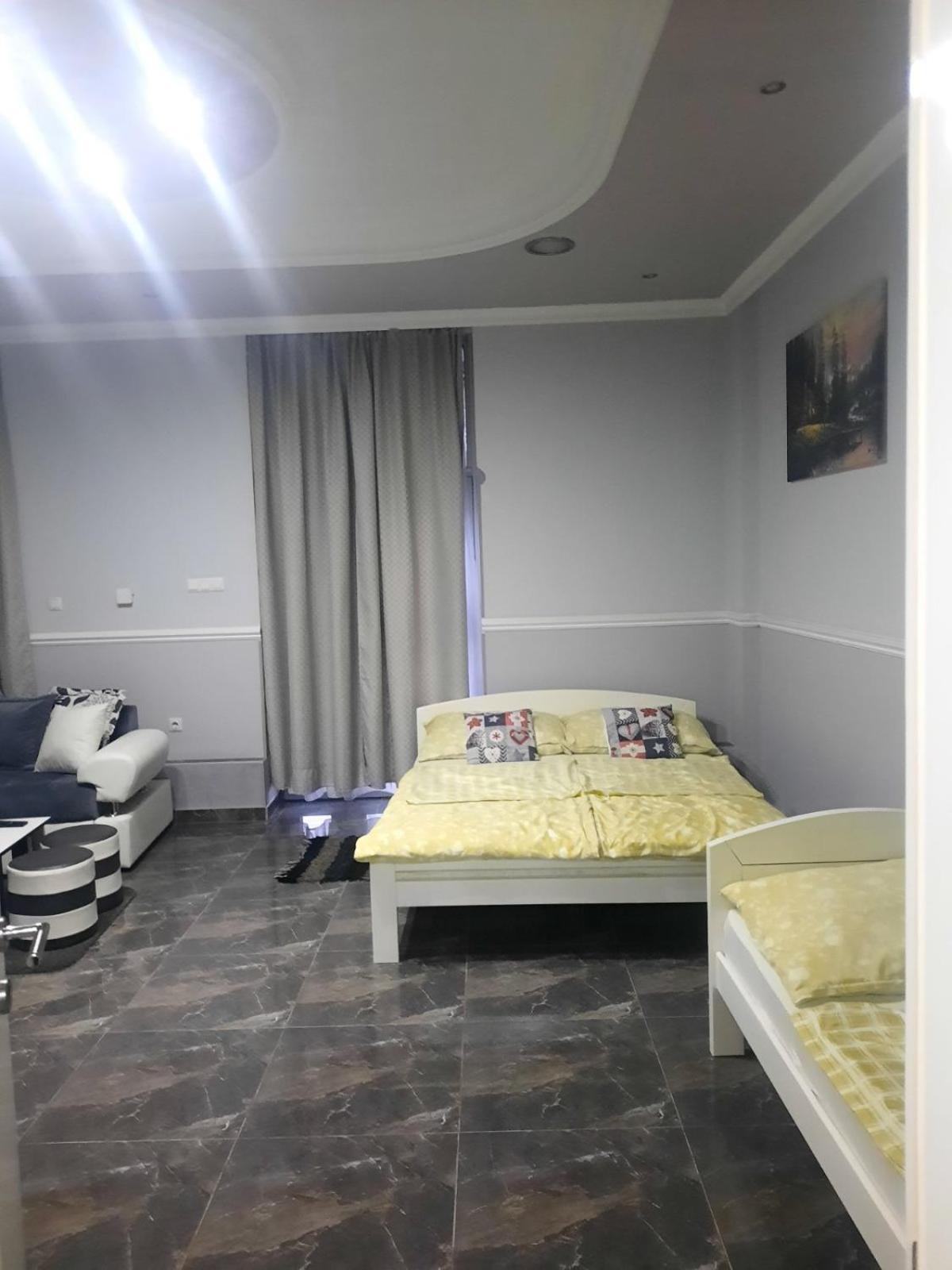Apartments Royal Menex Požarevac Zimmer foto