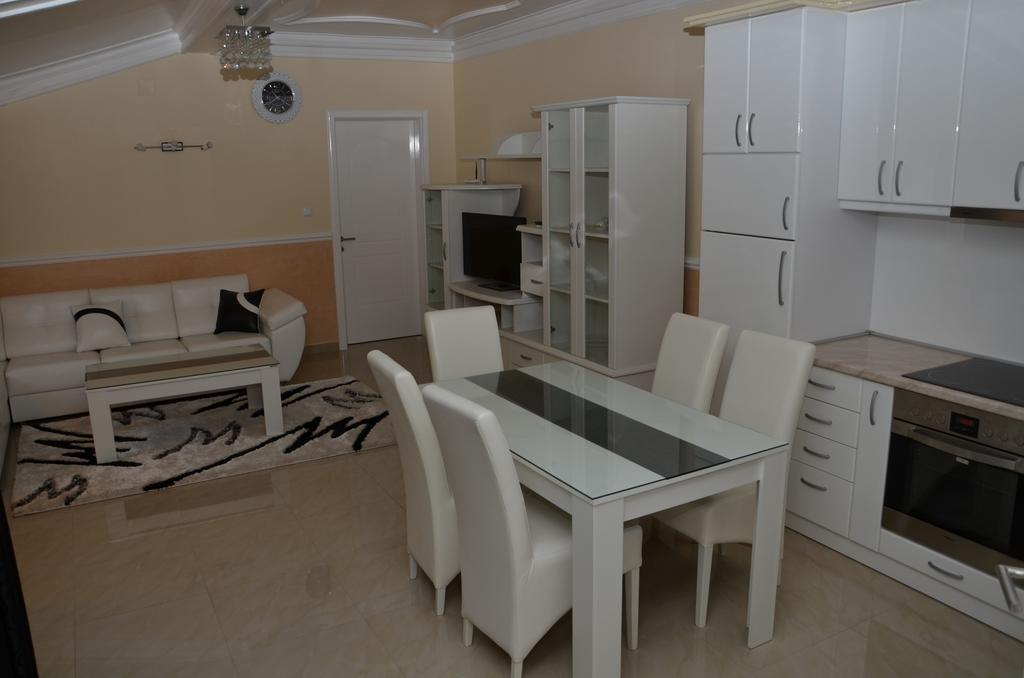 Apartments Royal Menex Požarevac Zimmer foto